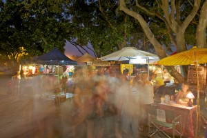 2011, Australia, Beach, blur, bustle, busy, City, Culture, dark, Darwin, Maket Stalls, Market, Mindi, motion, movement, night, Northern Territory, people, places to see, Sellers, Sunset, tourism, Visit